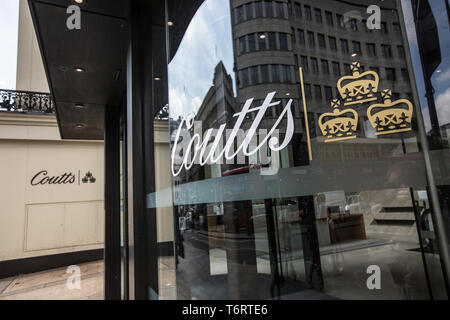 Coutts Bank, Strand, Londra, Inghilterra, Regno Unito. Fondata nel 1692 . Foto Stock