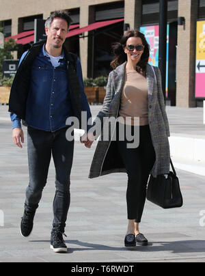 Andrea McLean e Nick Feeney fuori ITV Studios con: Andrea McLean, Nick Feeney dove: Londra, Regno Unito quando: 01 Apr 2019 Credit: rocciosa/WENN.com Foto Stock