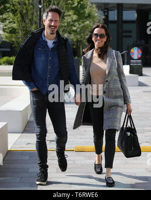 Andrea McLean e Nick Feeney fuori ITV Studios con: Andrea McLean, Nick Feeney dove: Londra, Regno Unito quando: 01 Apr 2019 Credit: rocciosa/WENN.com Foto Stock