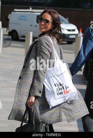 Andrea McLean e Nick Feeney fuori ITV Studios con: Andrea McLean, Nick Feeney dove: Londra, Regno Unito quando: 01 Apr 2019 Credit: rocciosa/WENN.com Foto Stock