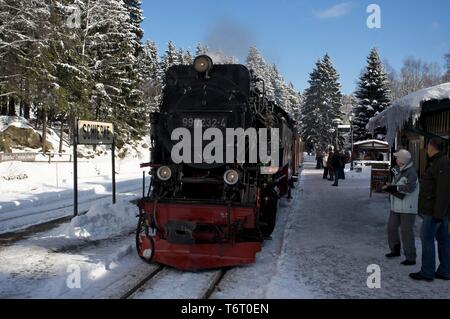 Harzer Schmalspurbahn, linea a scartamento ridotto con motore a vapore, Sassonia-Anhalt, Germania Foto Stock