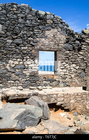 Oro Bushiribana smelter rovine sull'isola di Aruba nei Caraibi Foto Stock