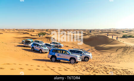 30 dic 2018 - Dubai, Emirati Arabi Uniti. Il safari in jeep offroad avventure nel caldo deserto vicino a Dubai. Foto Stock