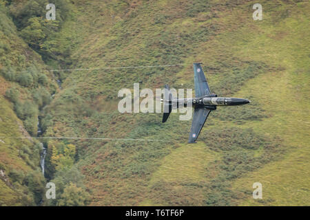 RAF Valley Hawk T2 attraverso il Machloop Foto Stock