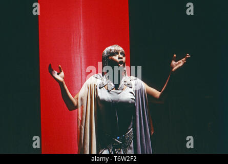 Julius Cäsar, aka Giulio Cesare, Oper von Georg Friedrich Händel in einer Aufführung im Theater an der Wien, Österreich 1985, Mitwirkende: Roberta Alexander Foto Stock