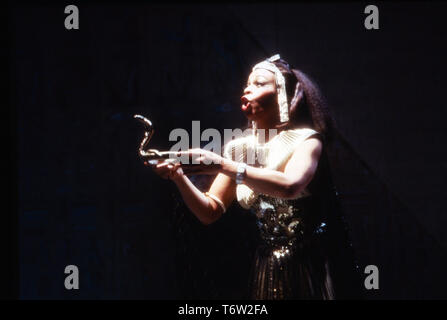 Julius Cäsar, aka Giulio Cesare, Oper von Georg Friedrich Händel in einer Aufführung im Theater an der Wien, Österreich 1985, Mitwirkende: Roberta Alexander Foto Stock