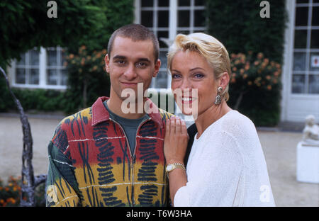Gute Zeiten Schlechte Zeiten, Fernsehserie, Deutschland ab 1992, Darsteller: Sali Landricina, Lisa Riecken. Folge 826 Foto Stock