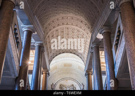 Vaticano, Roma, Italia - 17 novembre 2017: Architettura Interni del Museo Vaticano a Roma Foto Stock