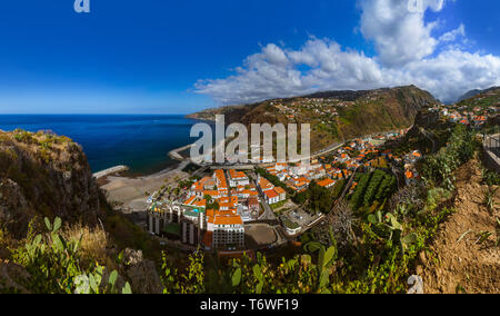 La città di Ribeira Brava - Madeira Portogallo Foto Stock