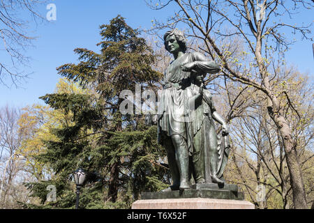 Statua di Albert Bertel Thorvaldsen, 96Street e la Fifth Avenue, Central Park, New York, Stati Uniti d'America Foto Stock