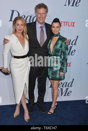 Los Angeles, Stati Uniti d'America. 02Maggio, 2019. Christina Applegate ha, Will Ferrell, Linda Cardellini 007 arriva a Netflix è morto per me la stagione 1 Premiere presso la vasta scena sul Maggio 02, 2019 in Santa Monica, California. Credito: Tsuni/USA/Alamy Live News Foto Stock