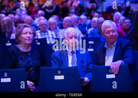 Muenster, Deutschland. 27 apr, 2019. Kurt Biedenkopf, CDU, politico, withte, con la moglie Ingrid, Eckhard UHLENBERG, CDU politico, Halle Muensterland in Muenster su 27.04.2019, | Utilizzo di credito in tutto il mondo: dpa/Alamy Live News Foto Stock