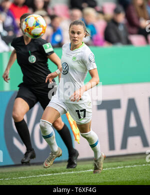 Colonia, Deutschland. 01 Maggio, 2019. Ewa PAJOR (WOB) l'azione. Wolfsburg (WOB) - SC Friburgo (FR) 1: 0, su 01.05.2019 in Koeln/Germania. | Utilizzo di credito in tutto il mondo: dpa/Alamy Live News Foto Stock