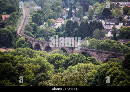 Ponte ferroviario in Witten Foto Stock