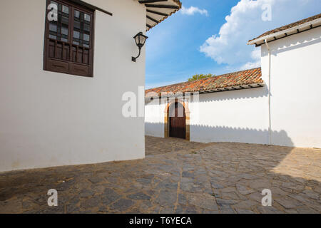 Tipici edifici coloniali in Villa de Leyva Foto Stock