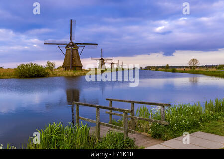 Mulini a vento di Kinderdijk - Paesi Bassi Foto Stock