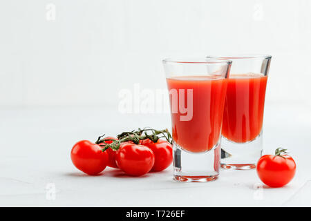 Bloody Mary Cocktail in bicchieri Foto Stock