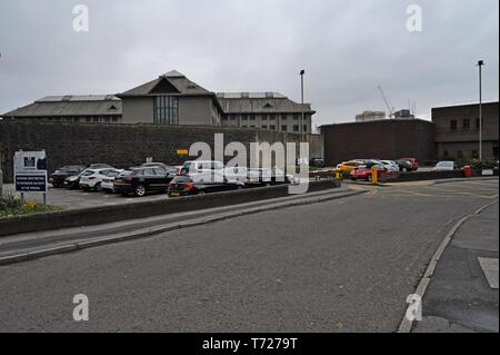 Vista esterna del carcere di Cardiff, Galles Foto Stock