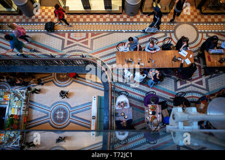 Queen Victoria Building complesso per lo shopping in George Street Sydney, Nuovo Galles del Sud, Australia Foto Stock