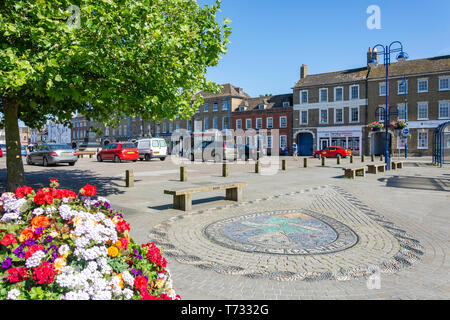 Pavimentazione mosaico, Piazza del Mercato, St Neots, Cambridgeshire, England, Regno Unito Foto Stock