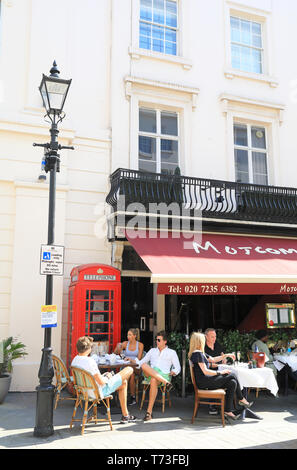 Motcombs Bar & Brasserie sulla elegante Motcomb Street, nel quartiere di Belgravia, London SW1, Regno Unito Foto Stock