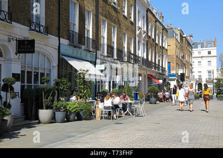 Elegante e sistemazione Motcomb Street nel quartiere di Belgravia a Londra SW1, Regno Unito Foto Stock