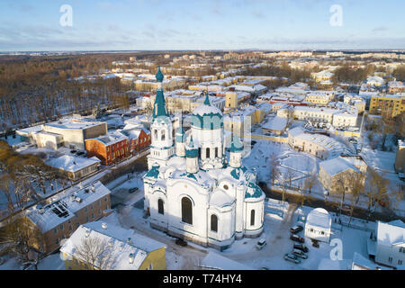 Cattedrale di l intercessione della Beata Vergine Maria di close-up sulla giornata di gennaio (la fotografia aerea). Gatchina, Russia Foto Stock