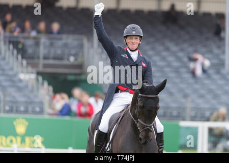 Mitsubishi Motors Badminton Horse Trials, Badminton , Oliver Townend (GBR) e Cillnabradden prendendo parte alla fase di dressage del 2019 Mitsubish Foto Stock