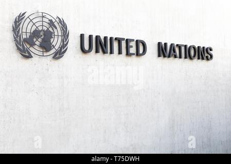 Ginevra, Svizzera - 1 Ottobre 2017: Nazioni Unite simbolo su una parete di Ginevra in Svizzera Foto Stock