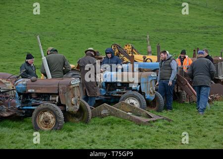 Agriturismo la vendita di vintage di macchine agricole e di effetti a superiore Fattoria Venn, Herefordshire 27/4/19 Foto Stock