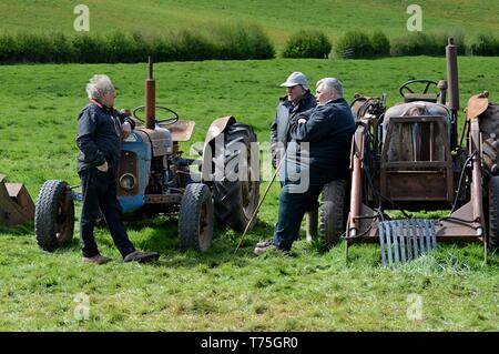 Agriturismo la vendita di vintage di macchine agricole e di effetti a superiore Fattoria Venn, Herefordshire 27/4/19 Foto Stock