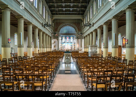 Innenraum der Kirche Saint-Jacques-Saint-Christophe de la Villette, Parigi, Frankreich | Saint-Jacques-Saint-Christophe de la Villette chiesa inter Foto Stock