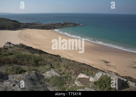 Spiaggia sul lato occidentale del Capo Frehel promontorio Bretagna Francia Foto Stock