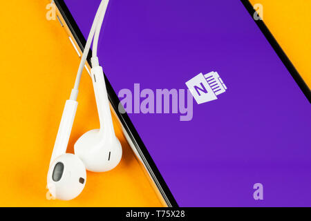 A Helsinki, Finlandia, 4 Maggio 2019: Microsoft Office OneNote icona applicazione su Apple iPhone schermo X close-up. Microsoft una nota icona app. Microsoft su Foto Stock