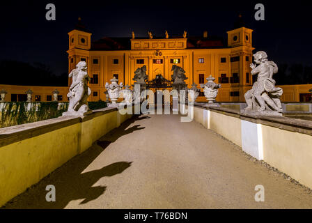 Stato Milotice Chateau è un unico conservato complesso di edifici barocchi e architettura di giardino, Moravia Repubblica Ceca Foto Stock