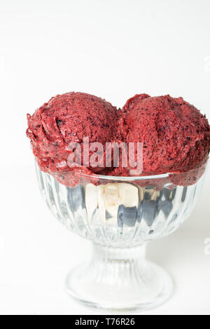 In casa Vegan Banana e mirtillo bel crema o sorbetto Foto Stock