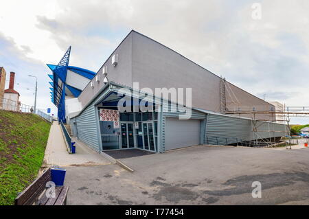 KOSICE, Slovacchia - 29 Aprile 2019: entrata posteriore in acciaio Arena - Ice Hockey Stadium dove internazionale IIHF Hockey su ghiaccio nel Campionato del Mondo 2019 sarà b Foto Stock