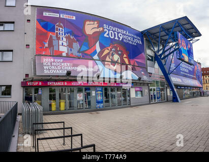 KOSICE, Slovacchia - 29 Aprile 2019: entrata principale di acciaio Arena - Ice Hockey Stadium dove internazionale IIHF Hockey su ghiaccio nel Campionato del Mondo 2019 sarà b Foto Stock