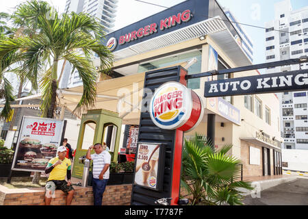 Cartagena Colombia, Bocagrande, Burger King, fast food, hamburger, ristorante ristoranti cibo mangiare fuori caffè bistrot, drive through, exte Foto Stock