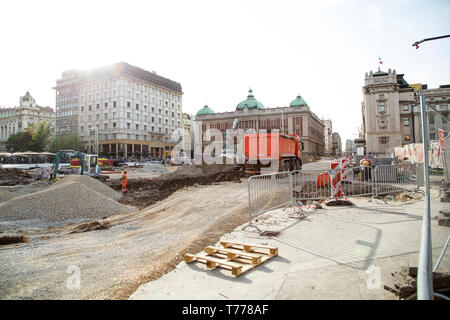 Belgrado, Serbia - Aprile 25, 2019. A Belgrado la Piazza della Repubblica sotto la ricostruzione da parte di macchinari pesanti. Belgrado è la città capitale della Serbia. Foto Stock