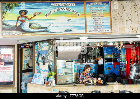 Cartagena Colombia, El Laguito, ristorante ristoranti cibo mangiare fuori cafe cafe bistrot, quartiere, famiglia d'affari, Sabores del Mar, foo tipico Foto Stock