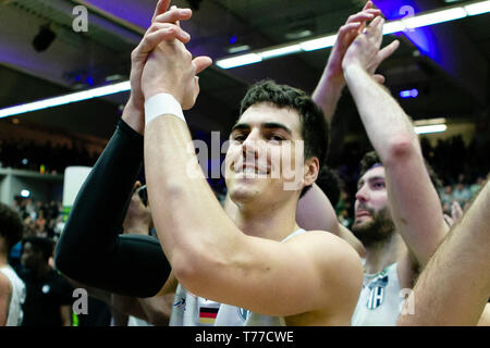 Amburgo, Germania. 04 Maggio, 2019. Basket: Seconda Bundesliga Pro un, Torri di Amburgo - Nürnberger BC, round del campionato, finali, seconde gambe. Amburgo è Max Montana cheers dopo il gioco. Credito: Frank Molter/dpa/Alamy Live News Foto Stock