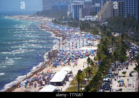 Florida, Stati Uniti d'America. 04 Maggio, 2019. Atmosfera esegue in Fort Lauderdale Air Show il 4 maggio 2019 a Fort Lauderdale, Florida Persone: atmosfera Credito: tempeste Media Group/Alamy Live News Foto Stock