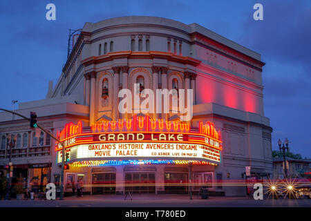 OAKLAND, IN CALIFORNIA -- Maggio 4, 2019: il Gran Teatro del lago è un film storico palazzo situato a 3200 Grand Avenue e il Lago Park Avenue nel Grand L Foto Stock