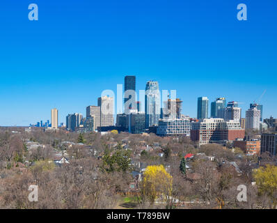 Toronto, Ontario, Canada-20 Marzo, 2019: Toronto condominio area di sviluppo in una zona alla moda di Yonge e Eglinton intersezione a Toronto Foto Stock