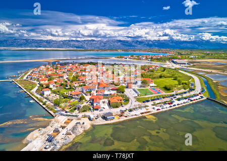 Città storica di Nin laguna vista aerea, Dalmazia regione della Croazia Foto Stock