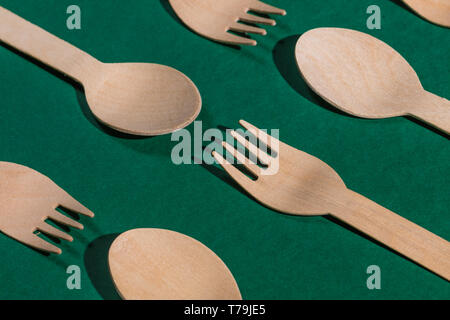 Preparazione per la vacanza, close up foto, craftswork, mano cucchiai e forchette Foto Stock