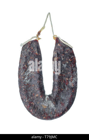Il bulgaro salame piatto su sfondo bianco. Foto Stock