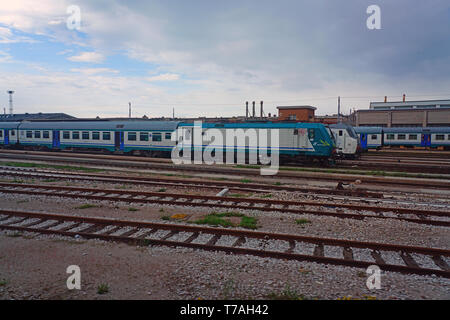 TRIESTE, ITALIA -12 APR 2019- Vista del Trieste Centrale Stazione di Trieste Centrale) nella regione autonoma Friuli Venezia Gi Foto Stock