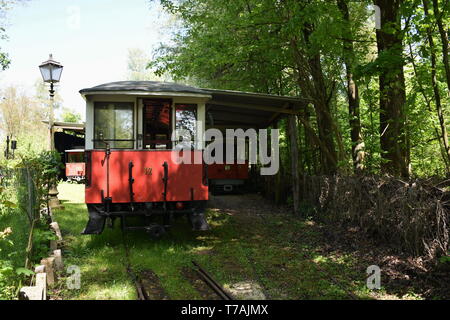 Perso il posto, urbano esplorando, Strassenbahn, tranvia, Klagenfurt, Kärnten, Österreich, aufgelassen, stillgelegt, Remise, Wagen, Straßenbahnwagen, Oberlei Foto Stock